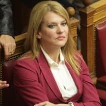 Θεοδώρα Τζάκρη