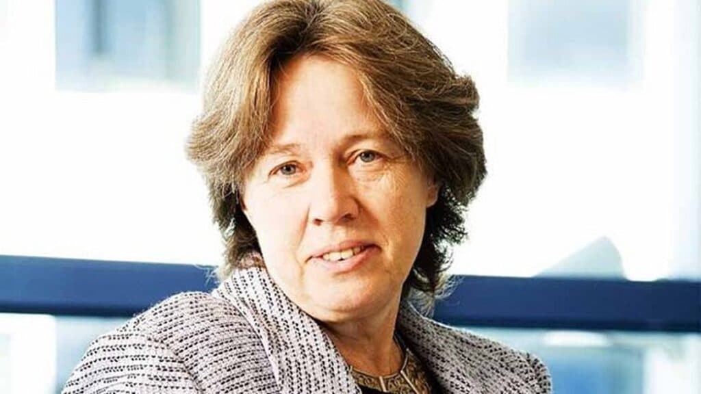 Αθηνά Λινού